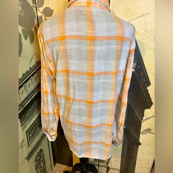 Beautiful blouse by Calvin Klein in size XL - Picture 2 of 2